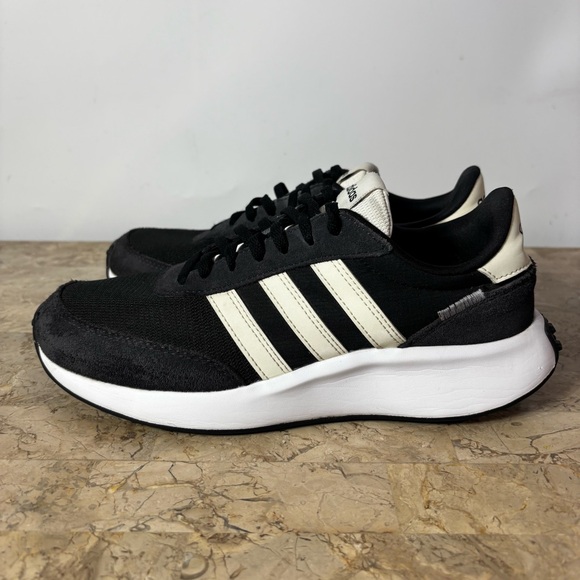 Women’s Adidas (GW5609) Sneakers Size 7.5 - Picture 3 of 11